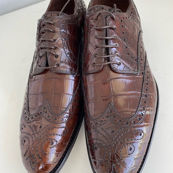 CAPORICCI 3318 genuine alligator shoes.
Dark Brown (Castagno)
Wing tip - Picture 8 of 11